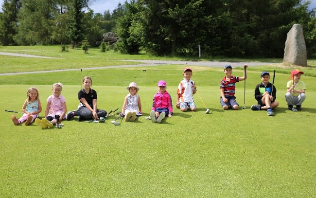 Projekt Se školou na golf pomohl zvýšit počet golfistů
